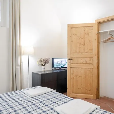 Residenza De Gemmis Гостевой дом Альтамура