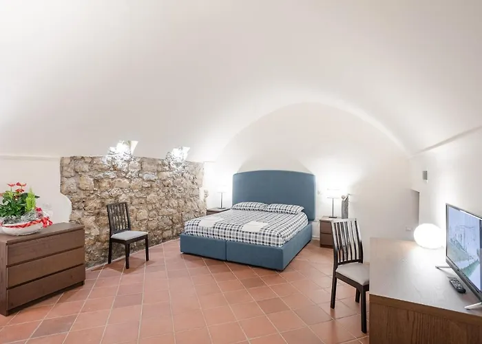 Residenza De Gemmis 3* אלטאמורה