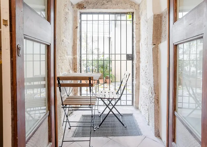 Residenza De Gemmis בית הארחה